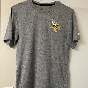 Small Vikings tshirt